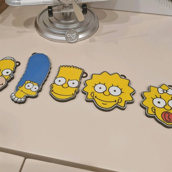 The Simpson family keychain collection set bart homer Lisa home gift holiday 5pc - Picture 2 of 3